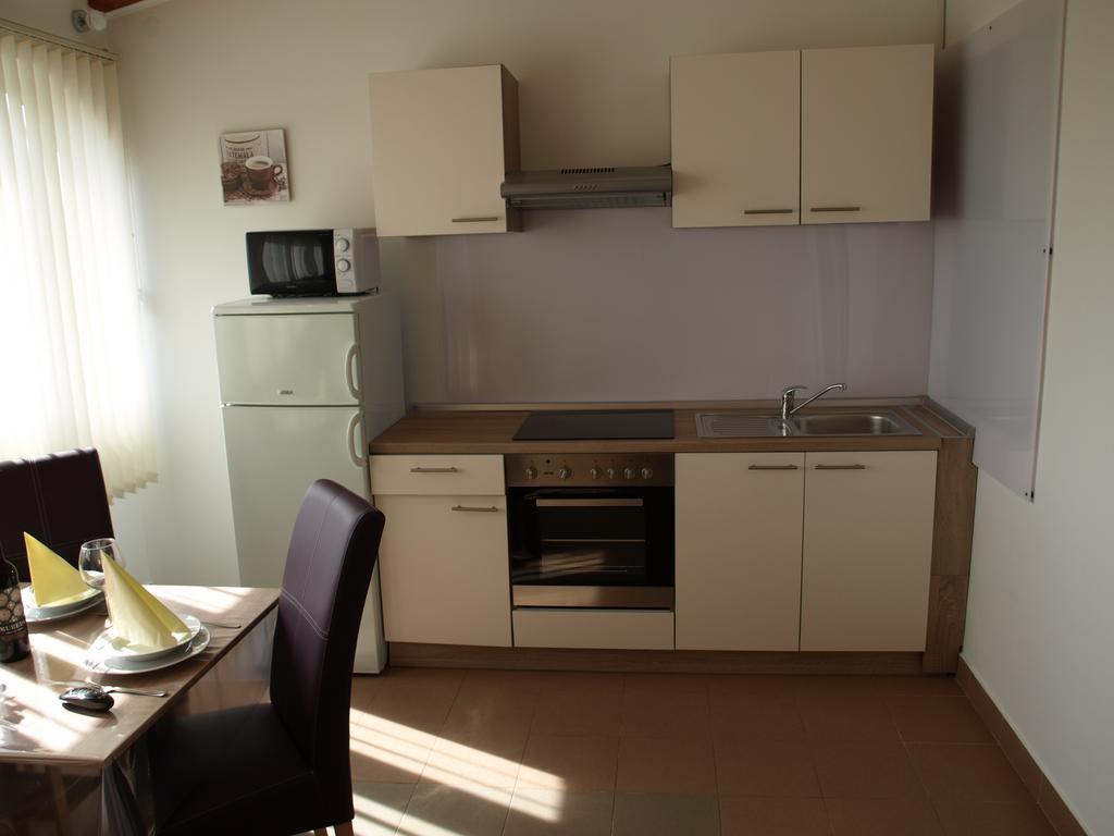 Apartments Adria Jadrija Extérieur photo