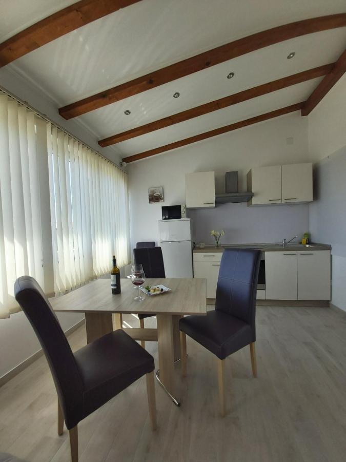 Apartments Adria Jadrija Extérieur photo